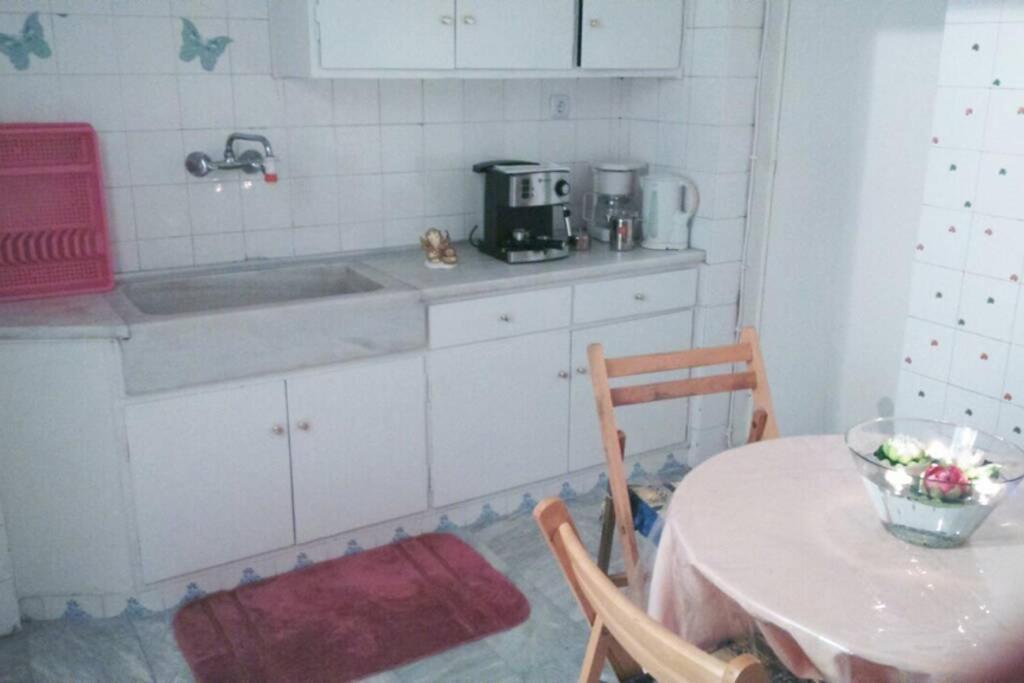 Classical Apartment In Acropolis Ateny Zewnętrze zdjęcie